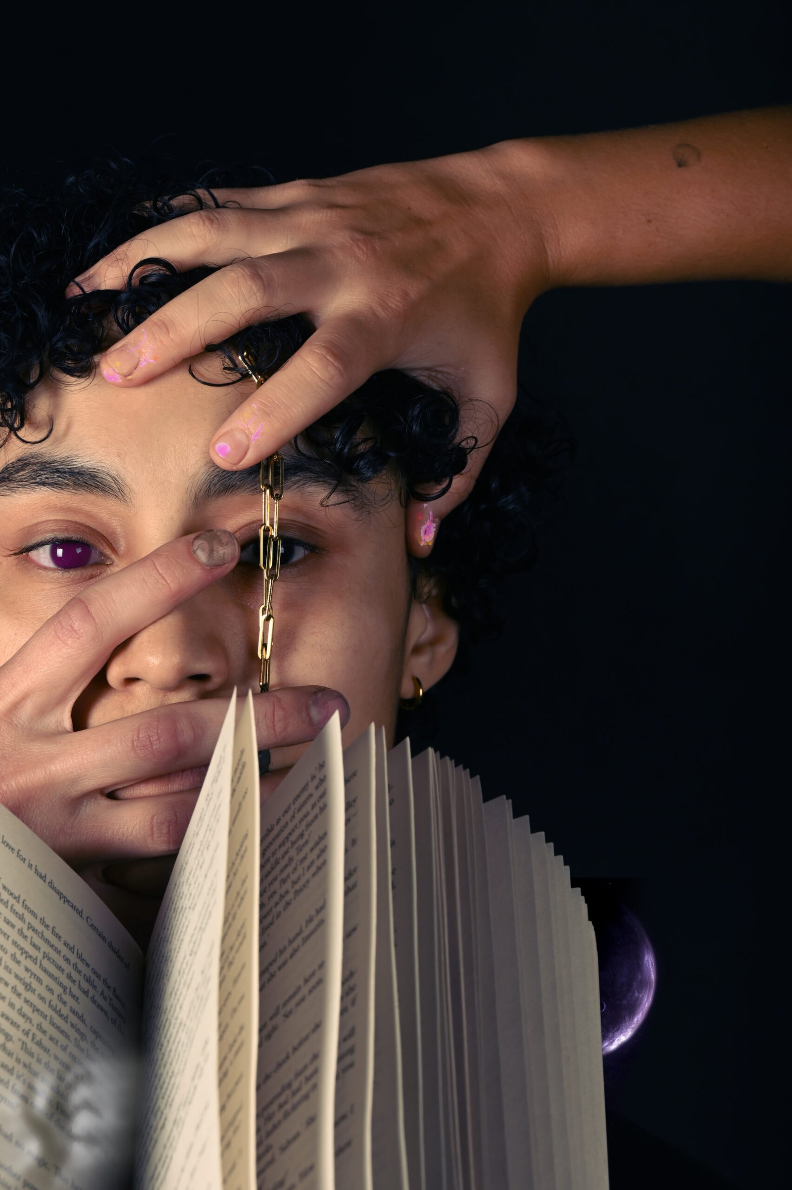 Poster van de dansvoorstelling Dark Ink over de fantasiewereld van Bibi